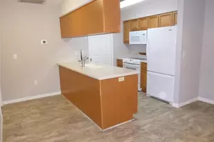 274 Genesis Pointe Dr, Lake Wales, FL 33859 - Photo 9