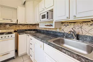 4819 Club Cir, Lakeshore, FL 33854 - Photo 7