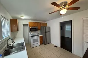 302 W Wall St, Frostproof, FL 33843 - Photo 19