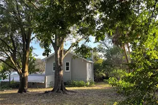 302 W Wall St, Frostproof, FL 33843 - Photo 7