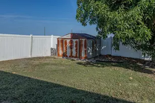 1015 Highland Crest Cir, Lake Wales, FL 33853 - Photo 33