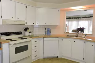 201 Caloosa Lake Cir S, Lake Wales, FL 33859 - Photo 13