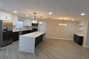 3105 SE 16th Pl, Cape Coral, FL 33904 - Photo 3