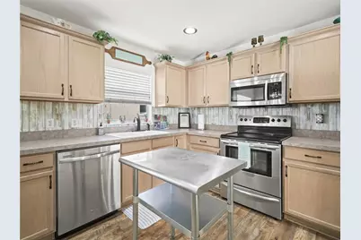 341 Lake Suzanne Drive, Lake Wales, FL 33859 - Photo 11