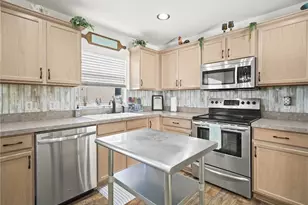 341 Lake Suzanne Dr, Lake Wales, FL 33859 - Photo 11