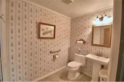22 E Wall Street, Frostproof, FL 33843 - Photo 29