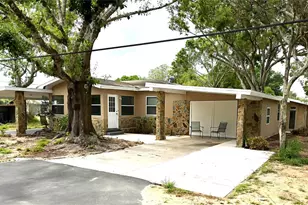 201 Brooks Rd, Frostproof, FL 33843 - Photo 1