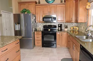 1010 Destin Dr, Lake Wales, FL 33898 - Photo 9