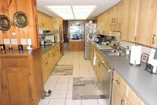 1413 Highland Park Dr N, Lake Wales, FL 33898 - Photo 17