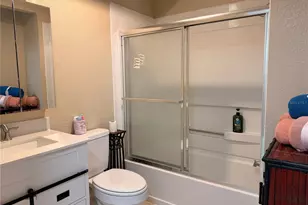 1605 Club Cir, Lakeshore, FL 33854 - Photo 17