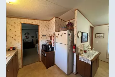 320 E 8th Street, Frostproof, FL 33843 - Photo 11