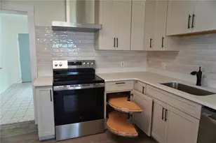 324 Jefferson St, Lake Wales, FL 33859 - Photo 11