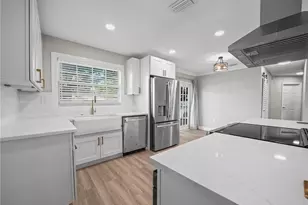 125 80th Ave N, Saint Petersburg, FL 33702 - Photo 9
