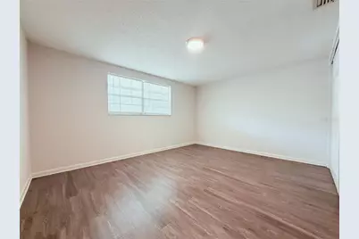 5305 Oakwood Court #17, Tampa, FL 33610 - Photo 5
