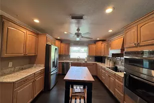 334 W F St, Frostproof, FL 33843 - Photo 13
