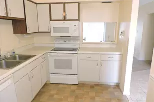 130 E Johnson Ave, Lake Wales, FL 33853 - Photo 9