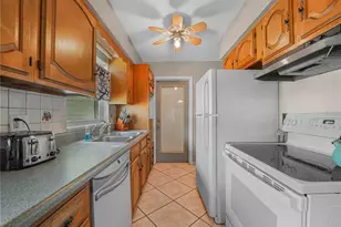 231 Ridge Manor Dr, Lake Wales, FL 33853 - Photo 9