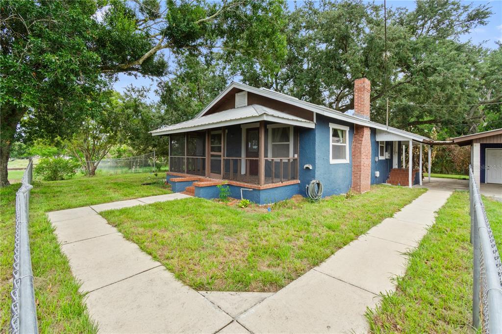 30 E 8th St - 30 E 8th St, Frostproof, FL 33843 Luxury Property | Jose Angel Pina