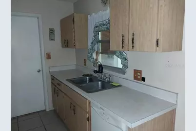 318 Central Avenue, Frostproof, FL 33843 - Photo 5