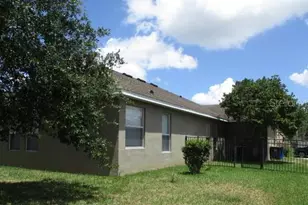 3827 Spirited Cir, Saint Cloud, FL 34772 - Photo 5