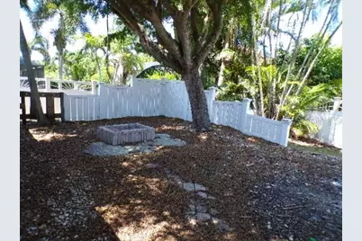 1722 SW 4th Avenue, Cape Coral, FL 33991 - Photo 17