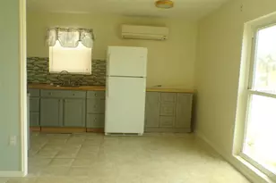 4011 Grobe St, North Port, FL 34287 - Photo 9
