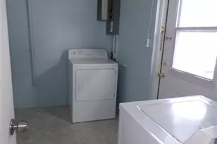 4011 Grobe St, North Port, FL 34287 - Photo 5