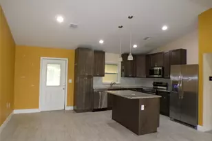 3724 Tracy St, Fort Myers, FL 33905 - Photo 3