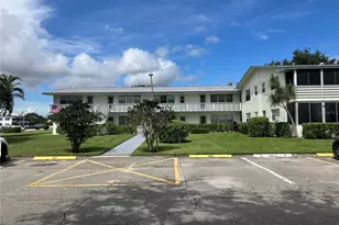 146 Camden G, West Palm Beach, FL 33417 - Photo 11