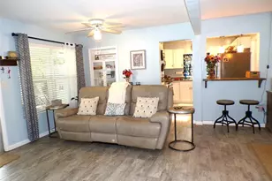 861 Conreid Dr NE, Port Charlotte, FL 33952 - Photo 5
