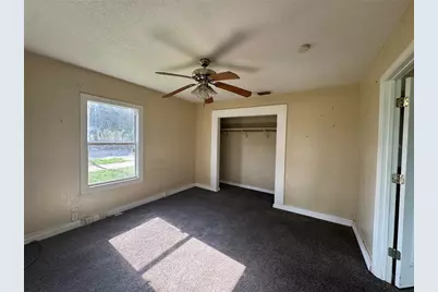 4 Lakeview Avenue, Frostproof, FL 33843 - Photo 11