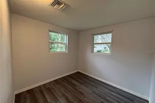 25A W E St, Frostproof, FL 33843 - Photo 9