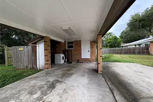 25A W E St, Frostproof, FL 33843 - Photo 15