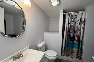 25A W E St, Frostproof, FL 33843 - Photo 11