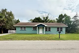 613 Palm Ave, Lake Wales, FL 33853 - Photo 1