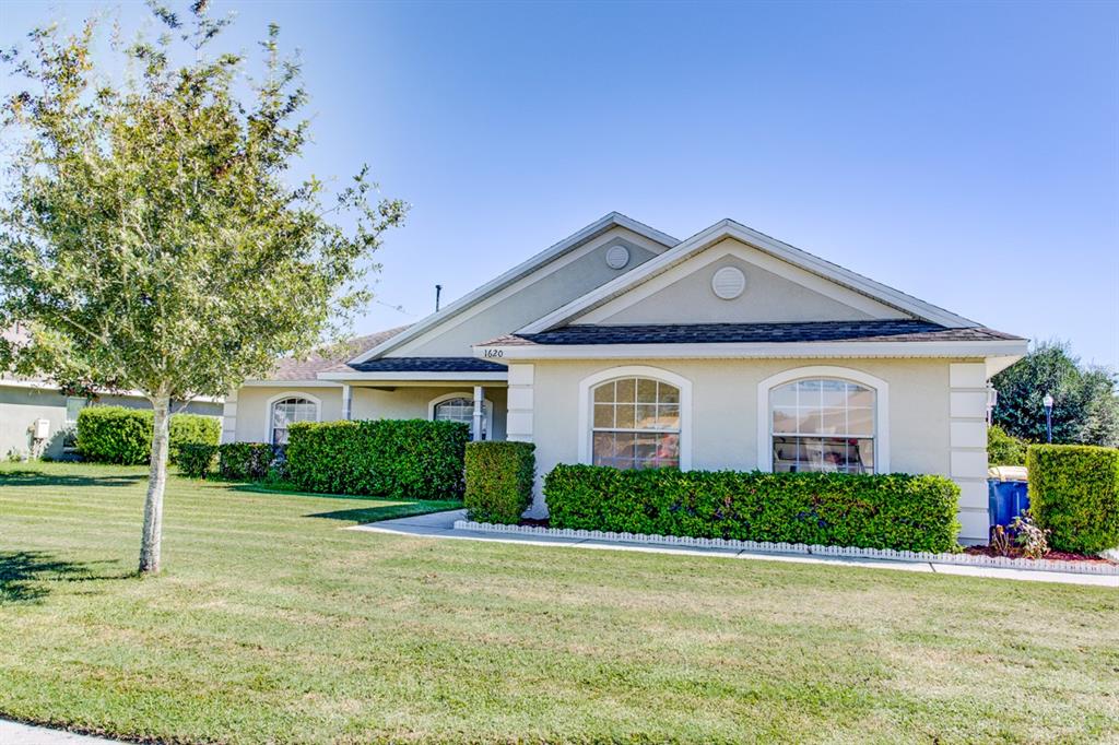 1620 Taylor Landing Dr, Bartow, FL 33830 MLS L4940230 Coldwell Banker