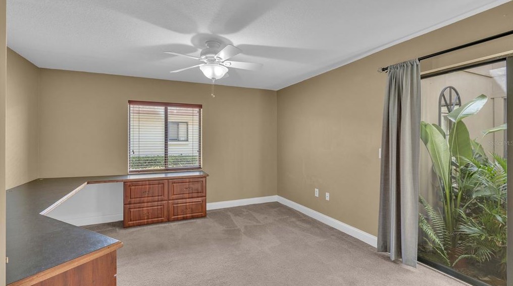 1007 Rolling Woods Ln, Lakeland FL 33813-1253 exterior