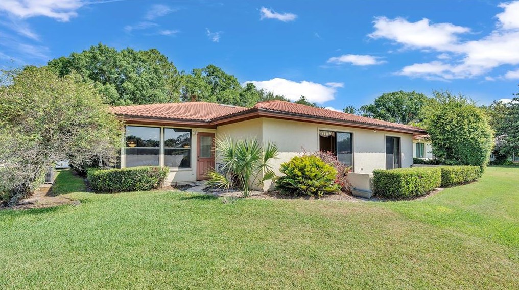 1007 Rolling Woods Ln, Lakeland FL 33813-1253 exterior