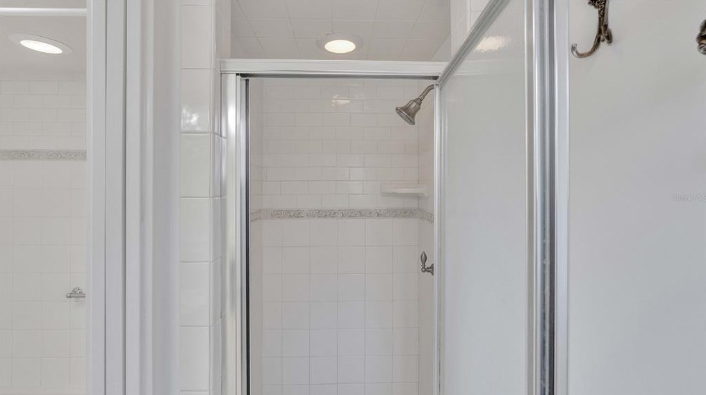 1007 Rolling Woods Ln, Lakeland FL 33813-1253 exterior