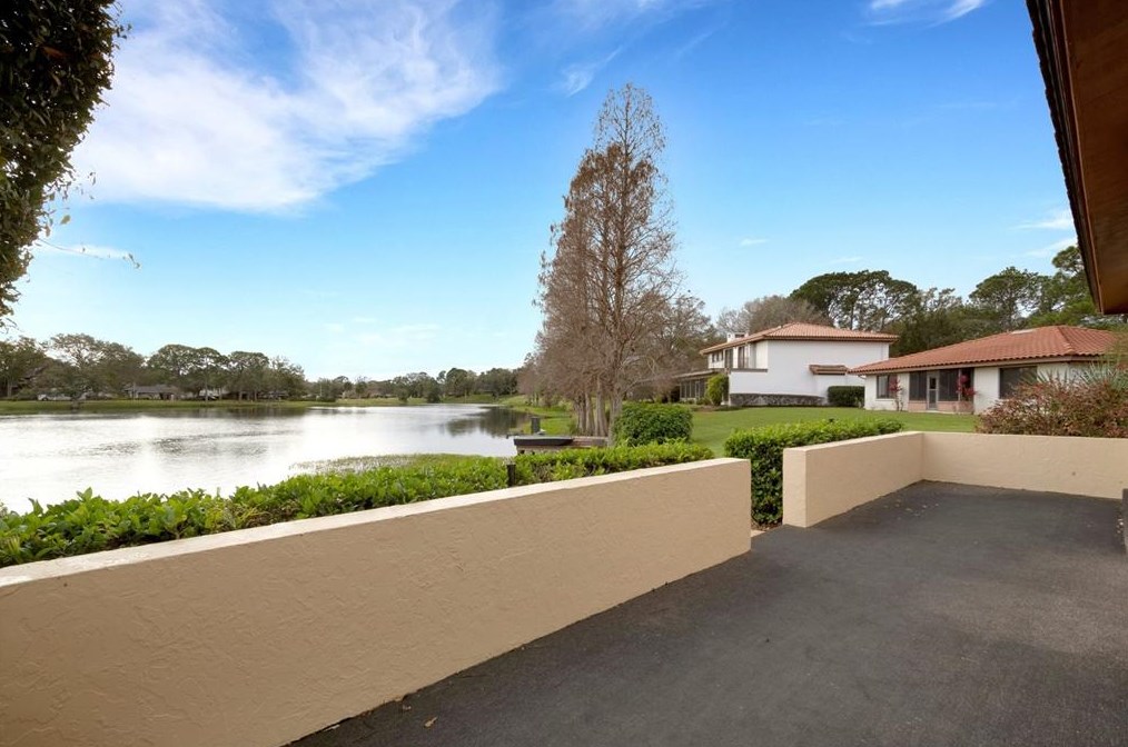 1007 Rolling Woods Ln, Lakeland FL 33813-1253 exterior