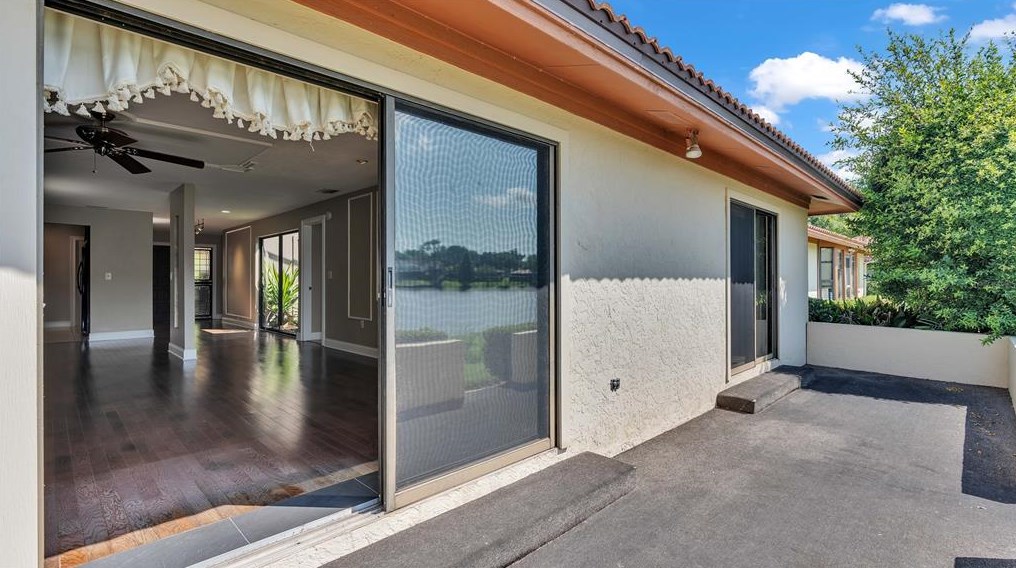 1007 Rolling Woods Ln, Lakeland FL 33813-1253 exterior