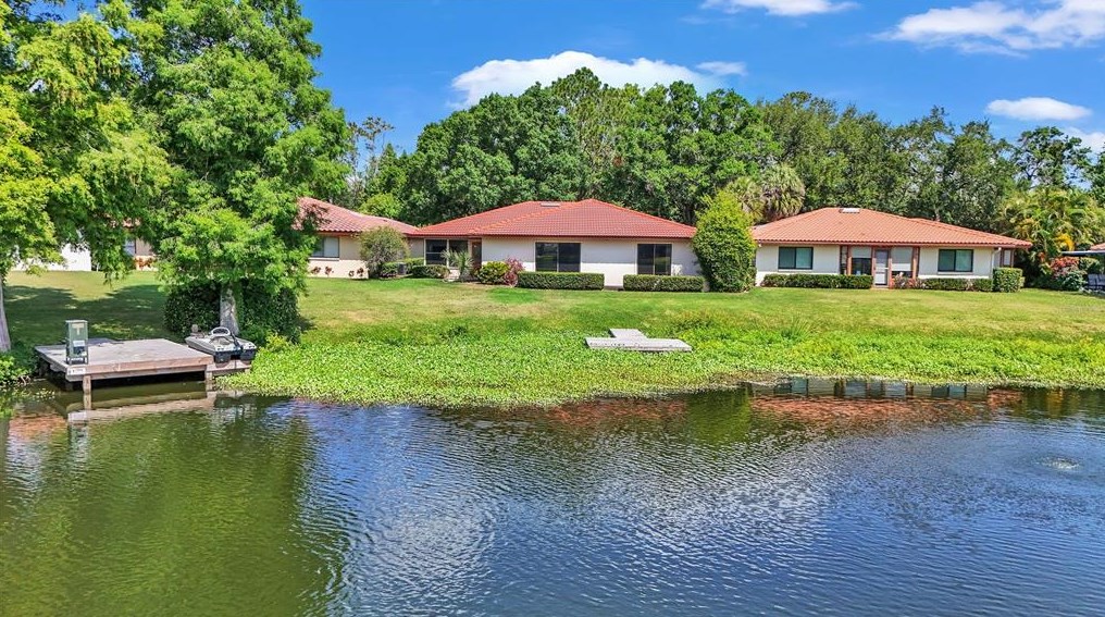 1007 Rolling Woods Ln, Lakeland FL 33813-1253 exterior