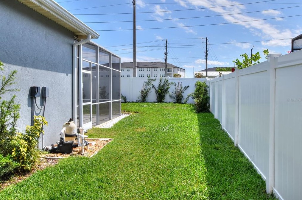 207 Westwind Dr, Davenport FL  33896-6611 exterior