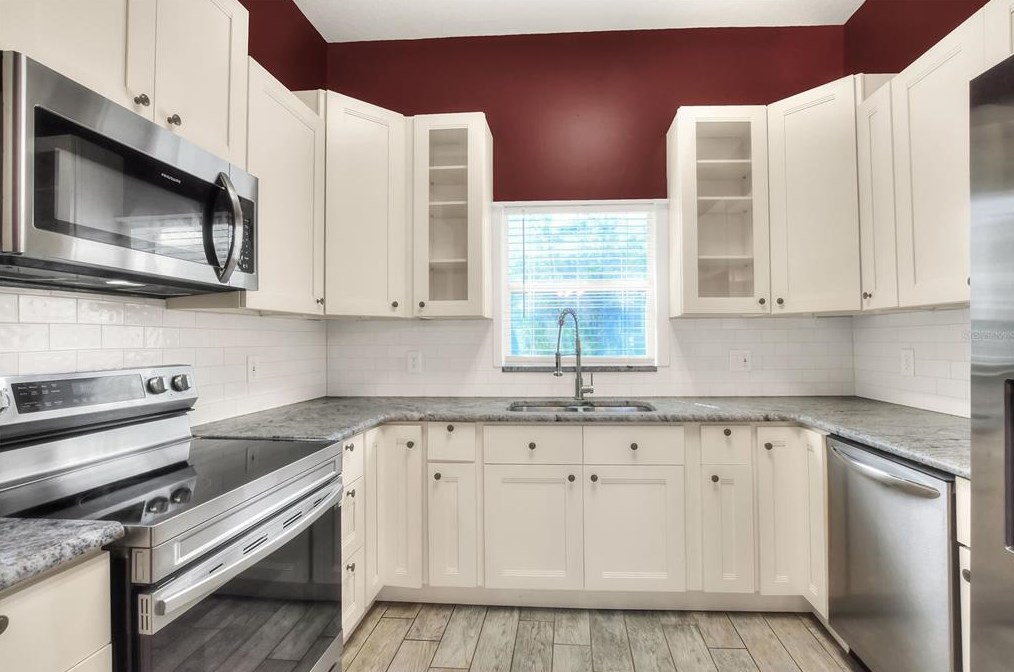 207 Westwind Dr, Davenport FL  33896-6611 exterior