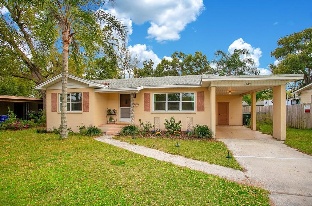 1609 Skinner St, Lakeland FL  33801-5963 exterior