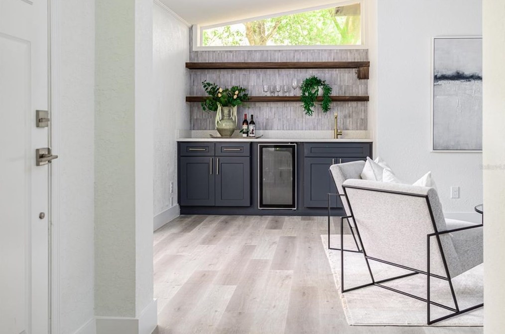 508 Broxburn Ave, Tampa FL 33617-7824 exterior