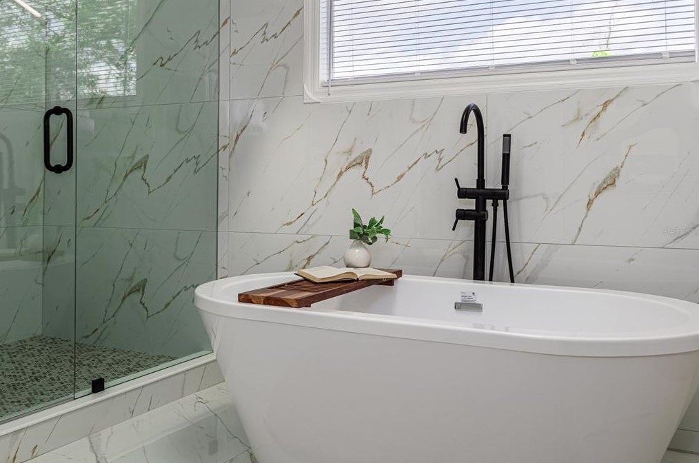 508 Broxburn Ave, Tampa FL 33617-7824 exterior