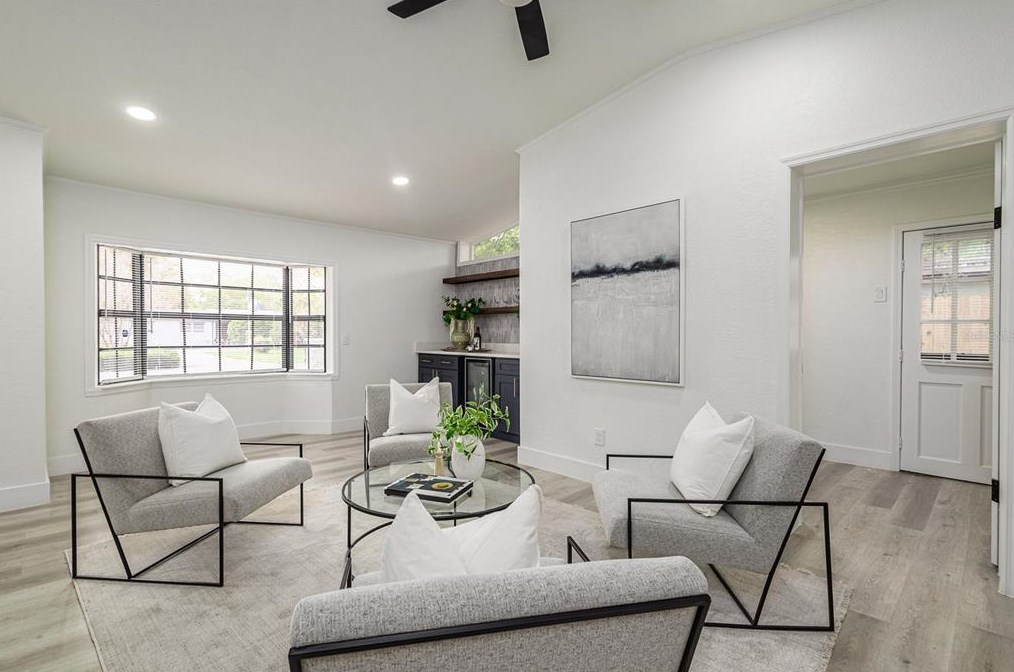 508 Broxburn Ave, Tampa FL 33617-7824 exterior