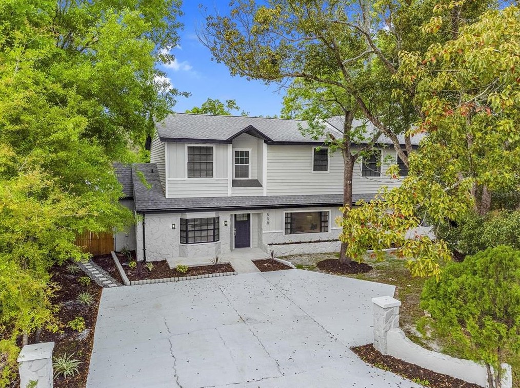 508 Broxburn Ave, Tampa FL 33617-7824 exterior