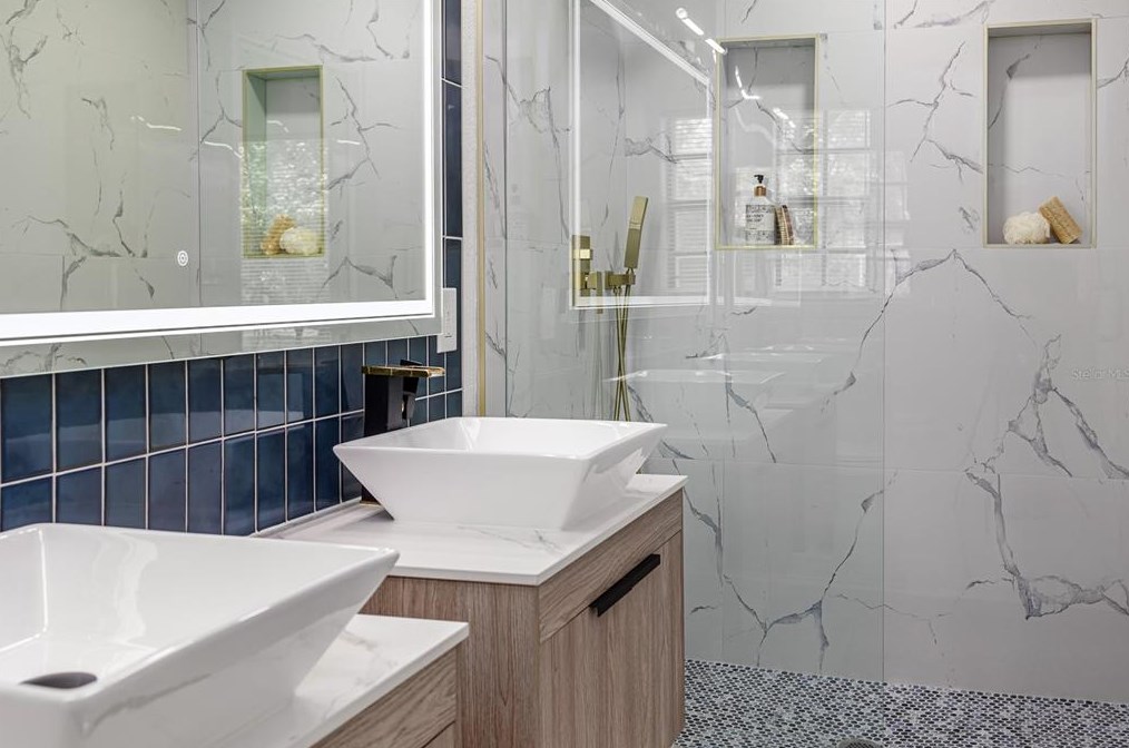 508 Broxburn Ave, Tampa FL 33617-7824 exterior